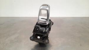 Gebruikte Versnellingspook Volvo XC40 (XZ) 2.0 B4 16V Mild Hybrid AWD Prijs € 296,45 Inclusief btw aangeboden door Autohandel Didier