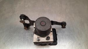 Gebruikte ABS Pomp Landrover Range Rover IV (LG) 4.4 SDV8 32V Prijs € 199,65 Inclusief btw aangeboden door Autohandel Didier