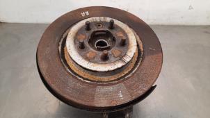 Gebruikte Fusee rechts-achter Landrover Range Rover IV (LG) 4.4 SDV8 32V Prijs € 211,75 Inclusief btw aangeboden door Autohandel Didier