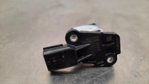 Gebruikte Luchtmassameter Renault Trafic (1FL/2FL/3FL/4FL) 2.0 dCi 16V 170 Prijs € 48,40 Inclusief btw aangeboden door Autohandel Didier