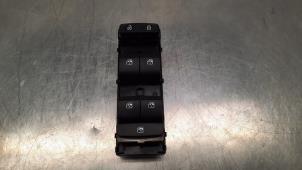 Gebruikte Combischakelaar ramen Hyundai Tucson (NX) 1.6 T-GDI Hybrid 48V Prijs € 54,45 Inclusief btw aangeboden door Autohandel Didier