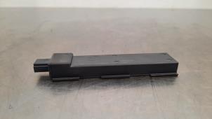 Gebruikte Keyless entry antenne BMW X3 (G01) xDrive M40i 3.0 Turbo 24V Mild Hybrid Prijs € 30,25 Inclusief btw aangeboden door Autohandel Didier