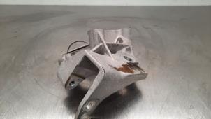 Gebruikte Motorsteun Volvo XC60 II (UZ) 2.0 D4 16V Prijs € 36,30 Inclusief btw aangeboden door Autohandel Didier