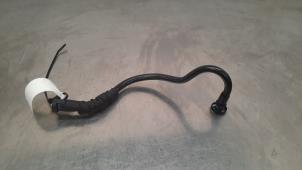 Gebruikte Leiding (diversen) Mercedes CLA (118.3) 1.3 CLA-250 e Turbo 16V Prijs € 18,15 Inclusief btw aangeboden door Autohandel Didier