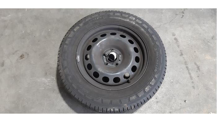Wheel + tyre Peugeot Expert