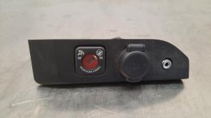 Gebruikte 12 Volt aansluiting Peugeot Expert (V1/VA/VB/VE/VF/VT/VY) 2.0 Blue HDi 120 16V Prijs € 30,25 Inclusief btw aangeboden door Autohandel Didier