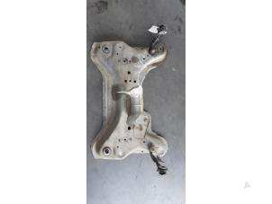 Gebruikte Subframe Renault Trafic (1FL/2FL/3FL/4FL) 1.6 dCi Twin Turbo Prijs € 163,35 Inclusief btw aangeboden door Autohandel Didier