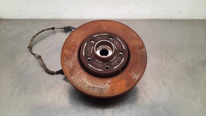 Fusee links-voor Renault Trafic