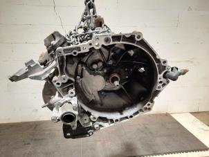 Versnellingsbak van een Peugeot 308 (L3/L8/LB/LH/LP) 1.5 BlueHDi 100 2020