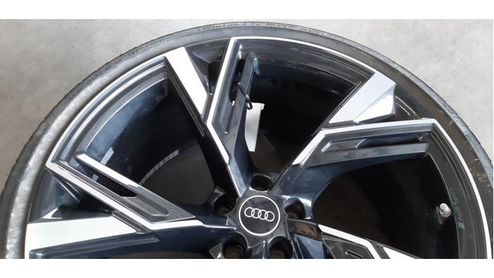 Felge + Winterreifen Audi RS6