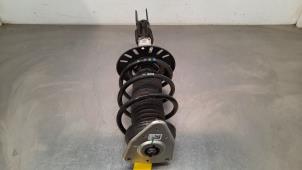 Gebruikte Schokdemper links-voor DS Automobiles DS 7 Crossback 1.5 BlueHDI 130 Prijs € 163,35 Inclusief btw aangeboden door Autohandel Didier