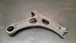 Gebruikte Draagarm links-voor DS Automobiles DS 7 Crossback 1.5 BlueHDI 130 Prijs € 66,55 Inclusief btw aangeboden door Autohandel Didier