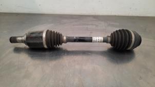 Gebruikte Aandrijfas links-voor BMW X1 (F48) sDrive 16d 1.5 12V TwinPower Prijs € 199,65 Inclusief btw aangeboden door Autohandel Didier