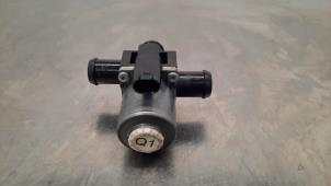 Gebruikte Extra waterpomp Mercedes CLA (118.3) 1.3 CLA-250 e Turbo 16V Prijs € 102,85 Inclusief btw aangeboden door Autohandel Didier