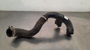 Gebruikte Intercooler Slang Ford Transit Custom 2.0 TDCi 16V Eco Blue 130 Prijs € 42,35 Inclusief btw aangeboden door Autohandel Didier