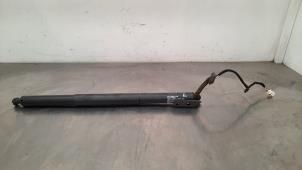 Gebruikte Kofferdekseldemper links-achter MG Marvel R AWD Performance Prijs € 163,35 Inclusief btw aangeboden door Autohandel Didier