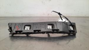Gebruikte Bumpersteun links-achter Kia Sportage (NQ5) 1.6 T-GDI MHEV 48V Prijs € 30,25 Inclusief btw aangeboden door Autohandel Didier