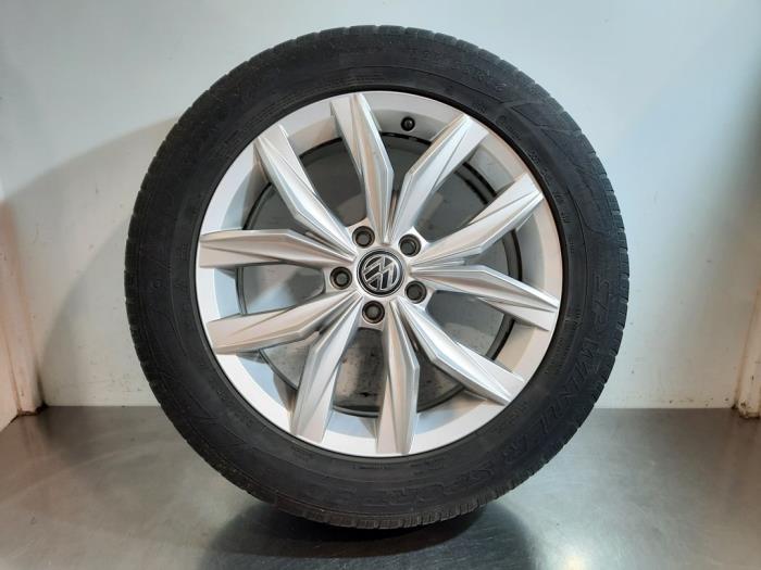 Wheel + winter tyre Volkswagen Tiguan