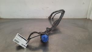 Gebruikte Vulpijp ad-blue tank Peugeot 308 (L3/L8/LB/LH/LP) 1.5 BlueHDi 130 Prijs € 60,50 Inclusief btw aangeboden door Autohandel Didier