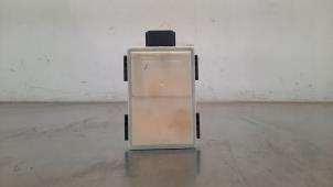 Gebruikte Radar sensor Landrover Defender II 90 3.0 D300 MHEV Prijs € 296,45 Inclusief btw aangeboden door Autohandel Didier