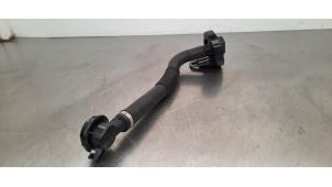 Gebruikte Olie vulpijp Mercedes Sprinter 3,5t (907.6/910.6) 315 CDI 2.0 D RWD Prijs € 24,20 Inclusief btw aangeboden door Autohandel Didier