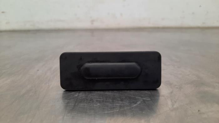 Tailgate switch Renault Clio