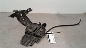 Gebruikte Steun (diversen) Ford Transit Custom 2.0 TDCi 16V Eco Blue 130 Prijs € 54,45 Inclusief btw aangeboden door Autohandel Didier