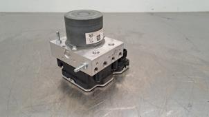 Gebruikte ABS Pomp Peugeot 3008 II (M4/MC/MJ/MR) 1.6 16V HYbrid 225 Prijs € 332,75 Inclusief btw aangeboden door Autohandel Didier