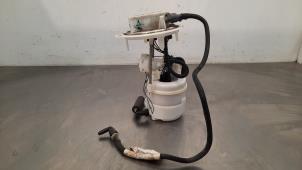 Gebruikte Tank element Pomp Citroen C5 Aircross I (A4/AC/AJ/AR) 1.6 Hybrid 225 16V Prijs € 133,10 Inclusief btw aangeboden door Autohandel Didier