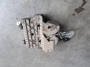 Gebruikte Tank adblue Mercedes C (W205) C-200d 1.6 Turbo 16V Prijs € 332,75 Inclusief btw aangeboden door Autohandel Didier