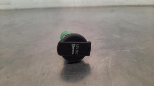 Gebruikte 12 Volt aansluiting Peugeot Boxer (U9) 2.0 BlueHDi 110 Prijs € 18,15 Inclusief btw aangeboden door Autohandel Didier