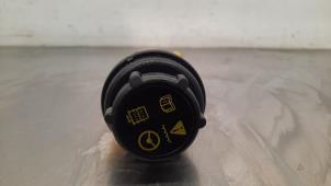 Gebruikte Servo Oliereservoir Ford Transit Custom 2.0 TDCi 16V Eco Blue 130 Prijs € 24,20 Inclusief btw aangeboden door Autohandel Didier