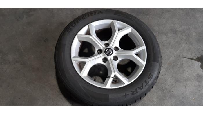 Wheel + tyre Nissan Juke
