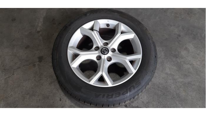 Wheel + tyre Nissan Juke