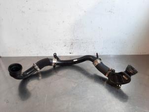 Gebruikte Intercooler Slang Landrover Range Rover Evoque (LVJ/LVS) 2.0 D 150 16V Prijs € 36,30 Inclusief btw aangeboden door Autohandel Didier