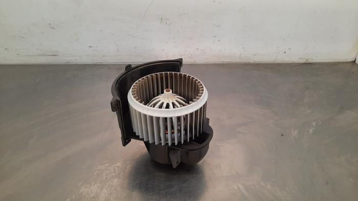 Heating and ventilation fan motor Volkswagen Amarok
