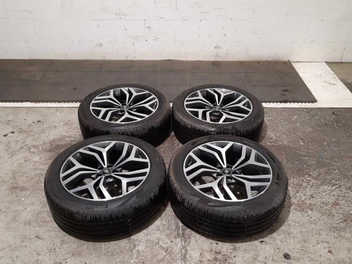 Set of wheels + tyres Landrover Evoque