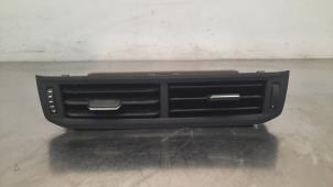 Gebruikte Luchtrooster Dashboard Volkswagen T-Cross 1.0 TSI 110 12V Prijs € 66,55 Inclusief btw aangeboden door Autohandel Didier