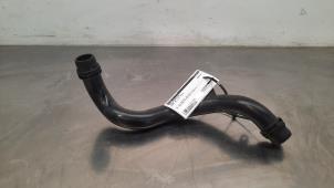 Gebruikte Radiateurslang Audi A4 Avant (B9) 2.0 TDI Ultra 16V Prijs € 24,20 Inclusief btw aangeboden door Autohandel Didier