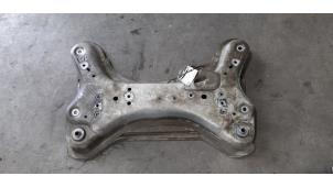Gebruikte Subframe Renault Trafic (1FL/2FL/3FL/4FL) 2.0 dCi 16V 120 Prijs € 163,35 Inclusief btw aangeboden door Autohandel Didier