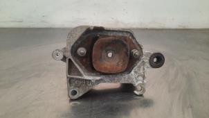 Gebruikte Motorrubber Renault Megane IV (RFBB) 1.6 GT Energy TCe 205 EDC Prijs € 30,25 Inclusief btw aangeboden door Autohandel Didier