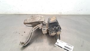 Gebruikte Versnellingsbak Steun Volkswagen Caddy Combi IV 2.0 TDI 102 Prijs € 66,55 Inclusief btw aangeboden door Autohandel Didier