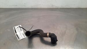 Gebruikte Radiateurslang Volkswagen Golf VII (AUA) 2.0 GTD 16V Prijs € 24,20 Inclusief btw aangeboden door Autohandel Didier