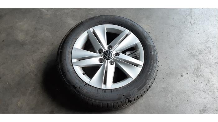 Wheel + tyre Volkswagen Golf
