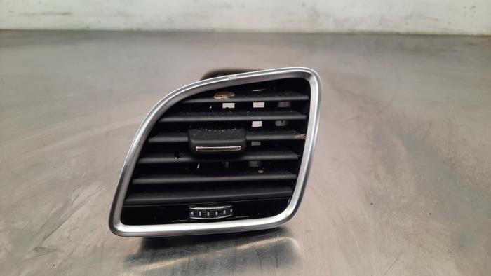 Rejilla de aire de salpicadero Audi Q3