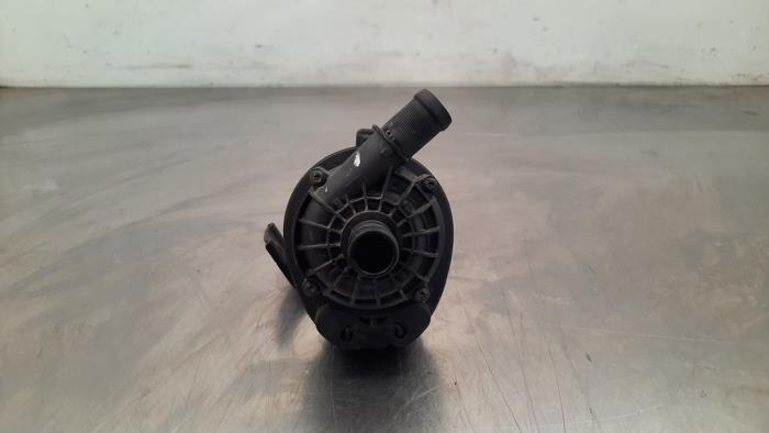 Additional water pump Renault Trafic