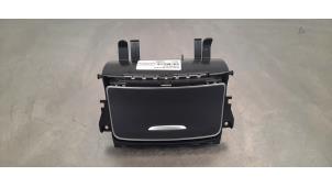 Gebruikte Asbak voor Mercedes GLA (156.9) 2.2 200 CDI, d 16V Prijs € 48,40 Inclusief btw aangeboden door Autohandel Didier