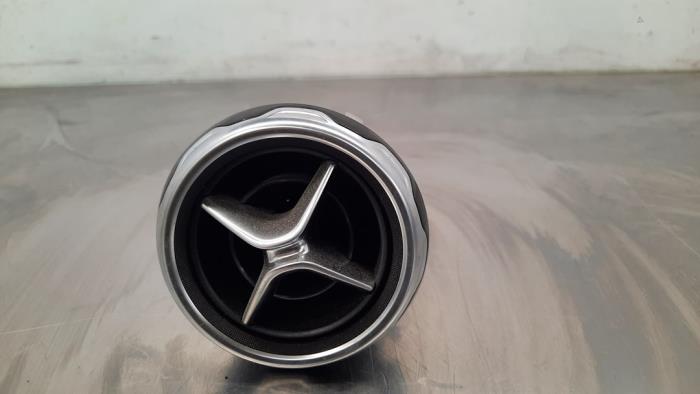 Grille aération tableau de bord Mercedes GLA-Klasse
