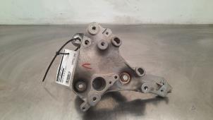 Gebruikte Versnellingsbak Steun Renault Trafic (1FL/2FL/3FL/4FL) 2.0 dCi 16V 150 Prijs € 54,45 Inclusief btw aangeboden door Autohandel Didier