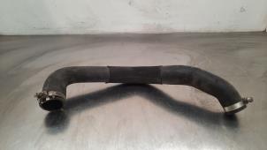 Gebruikte Intercooler Slang Ford Fiesta 7 1.0 EcoBoost 12V 100 Prijs € 42,35 Inclusief btw aangeboden door Autohandel Didier